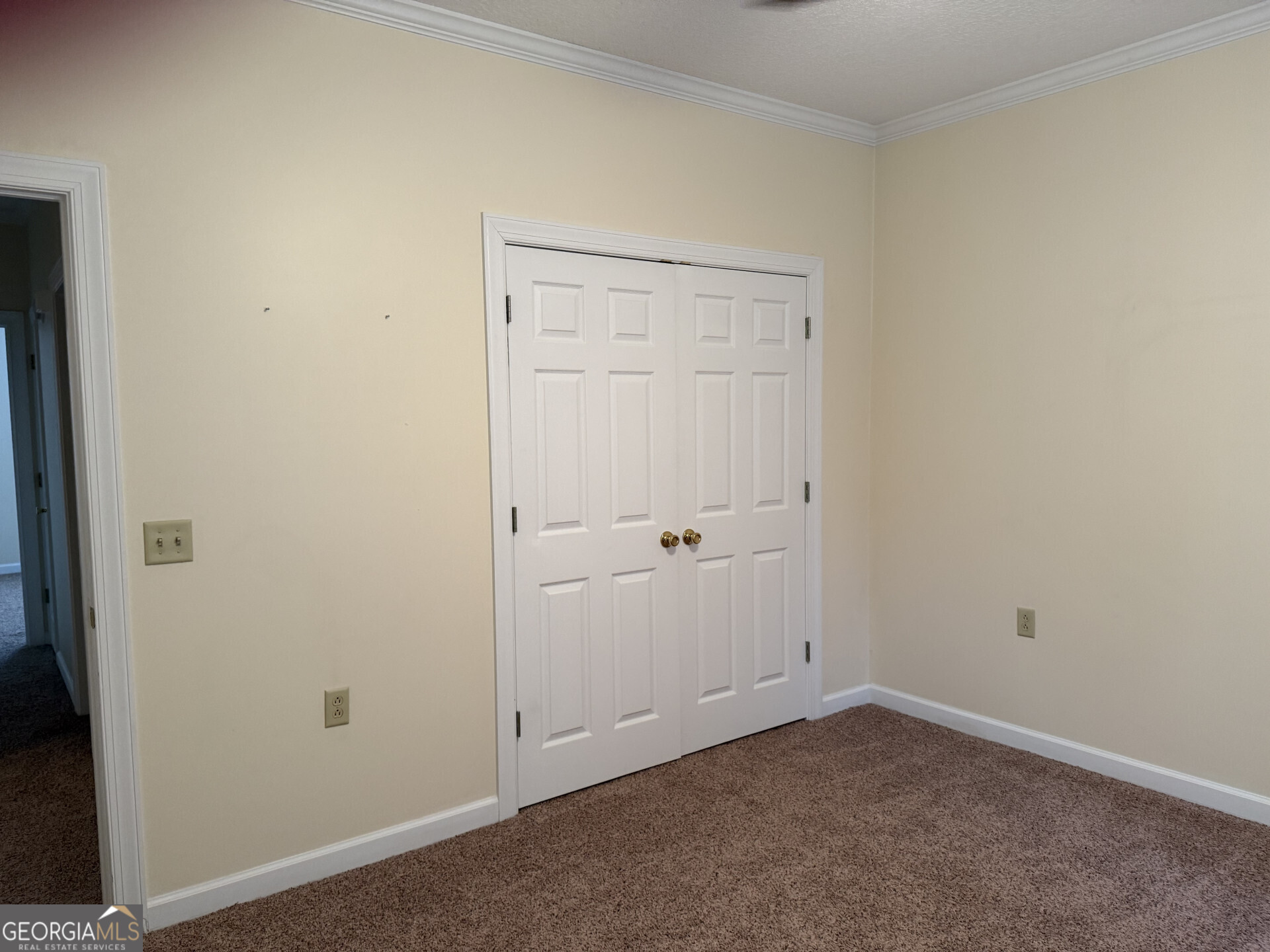 102 Oak Circle Glennville GA 30427