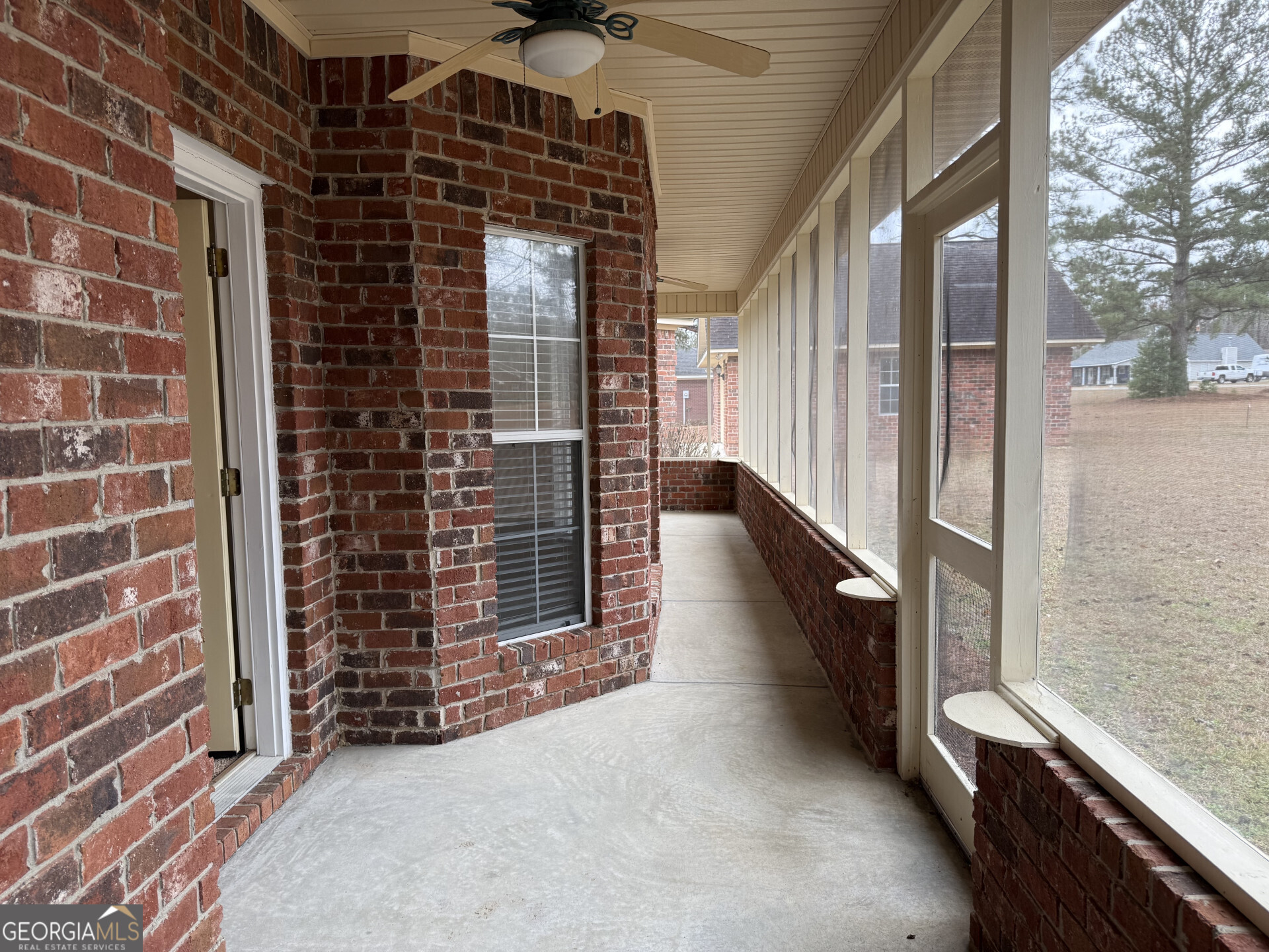 102 Oak Circle Glennville GA 30427