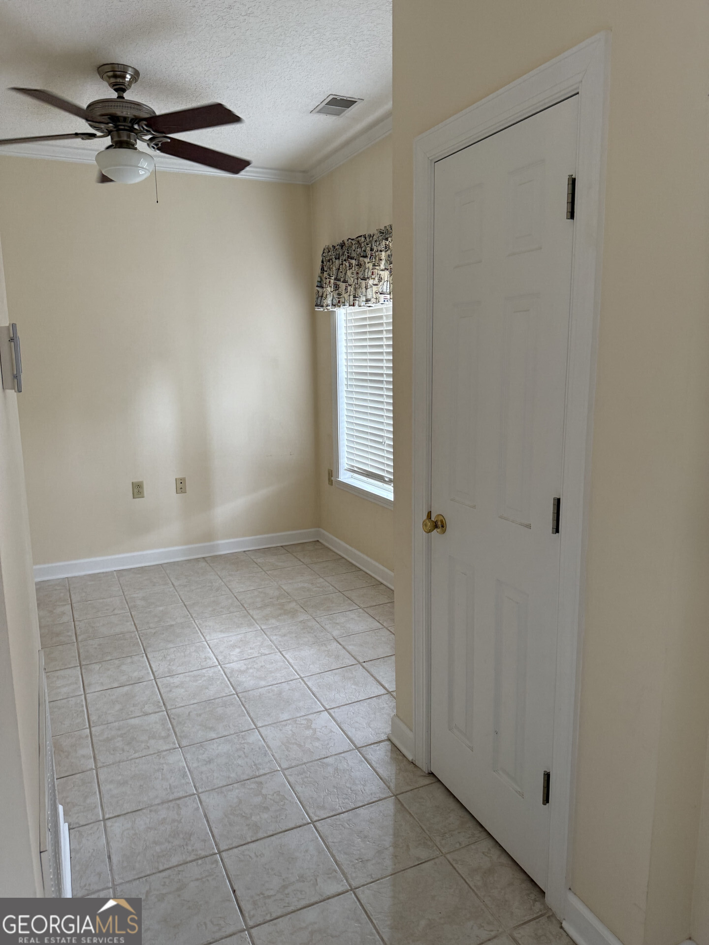 102 Oak Circle Glennville GA 30427