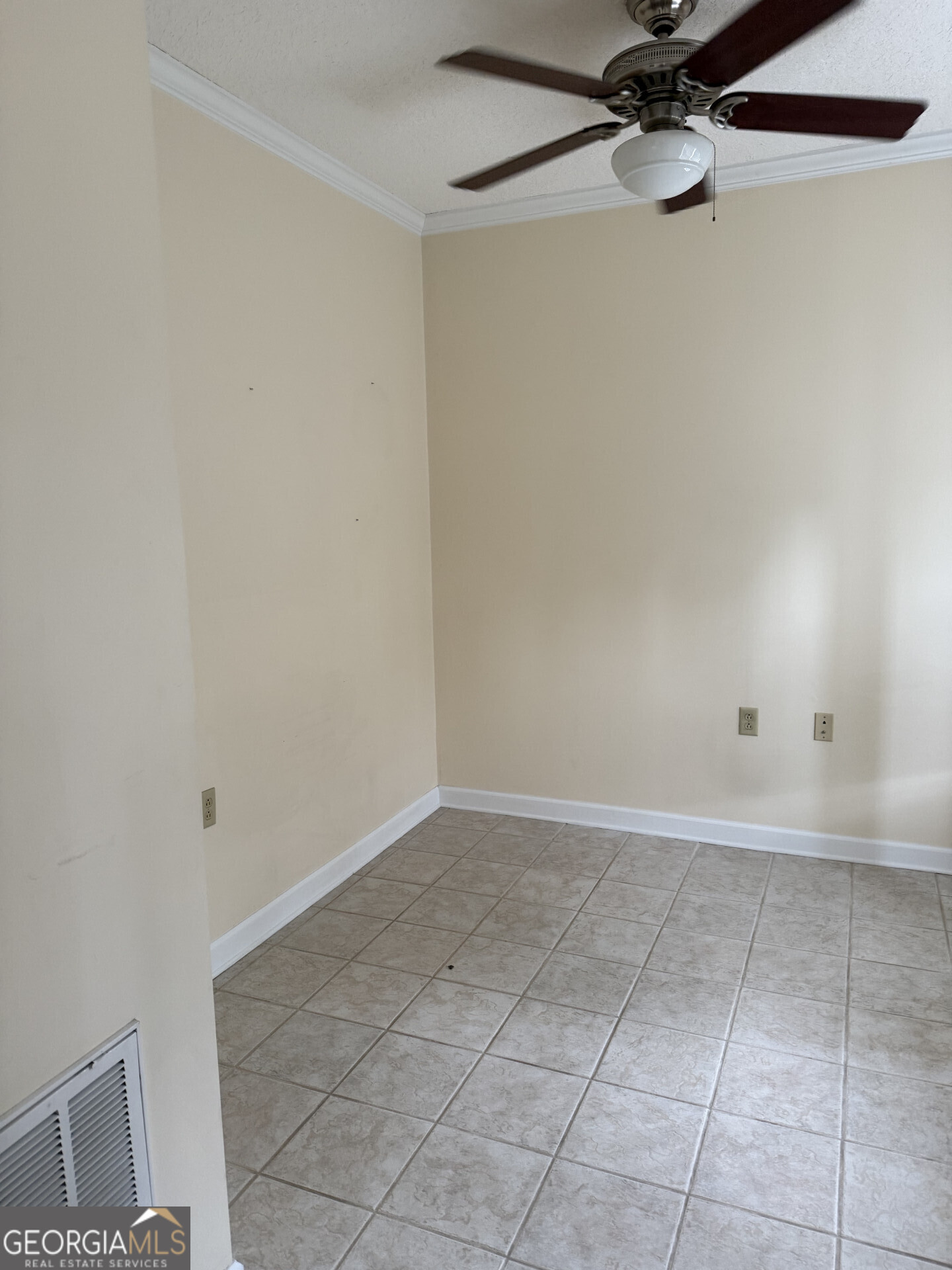 102 Oak Circle Glennville GA 30427