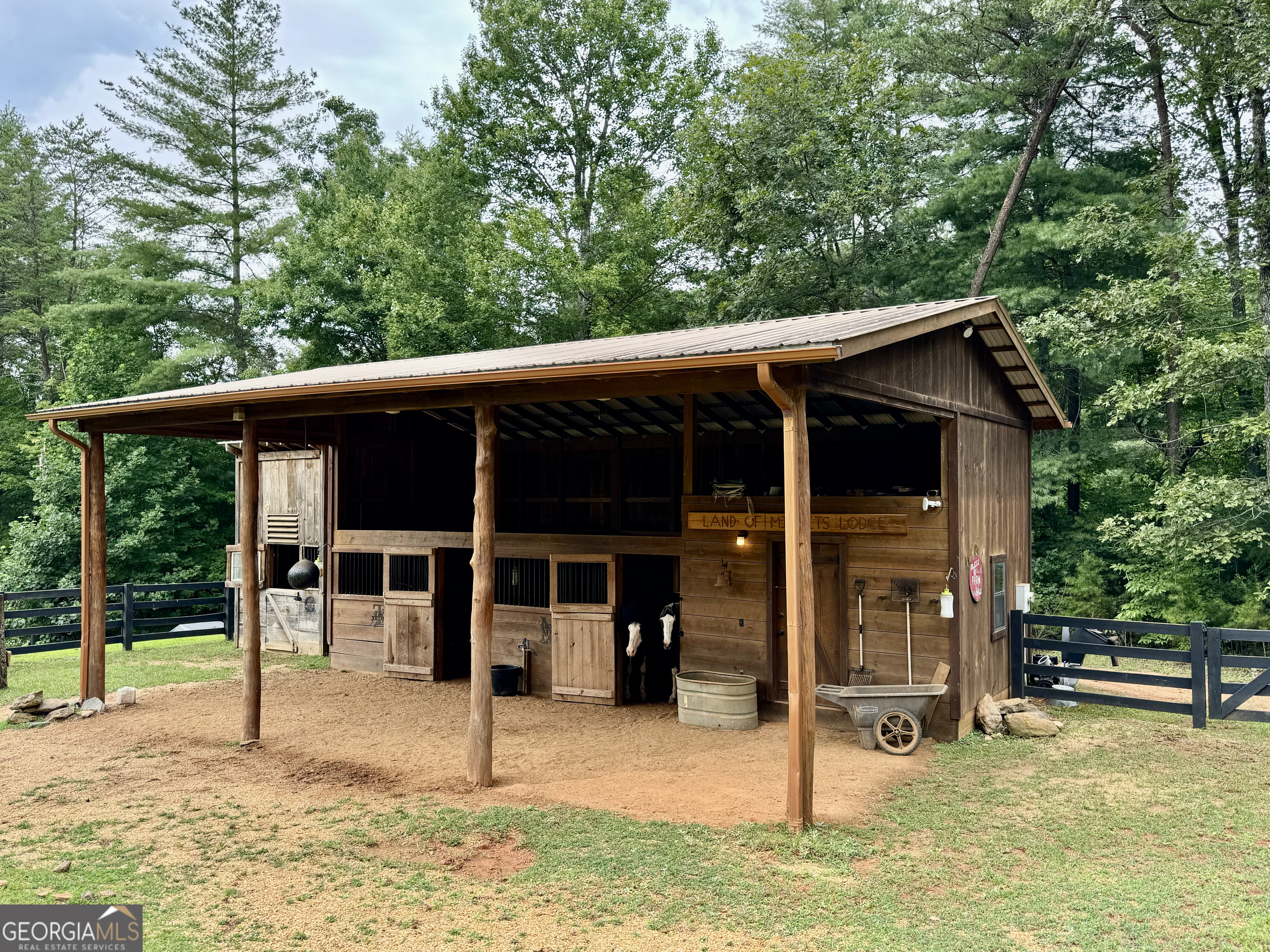 98 S Saddleback Trail Blue Ridge GA 30513