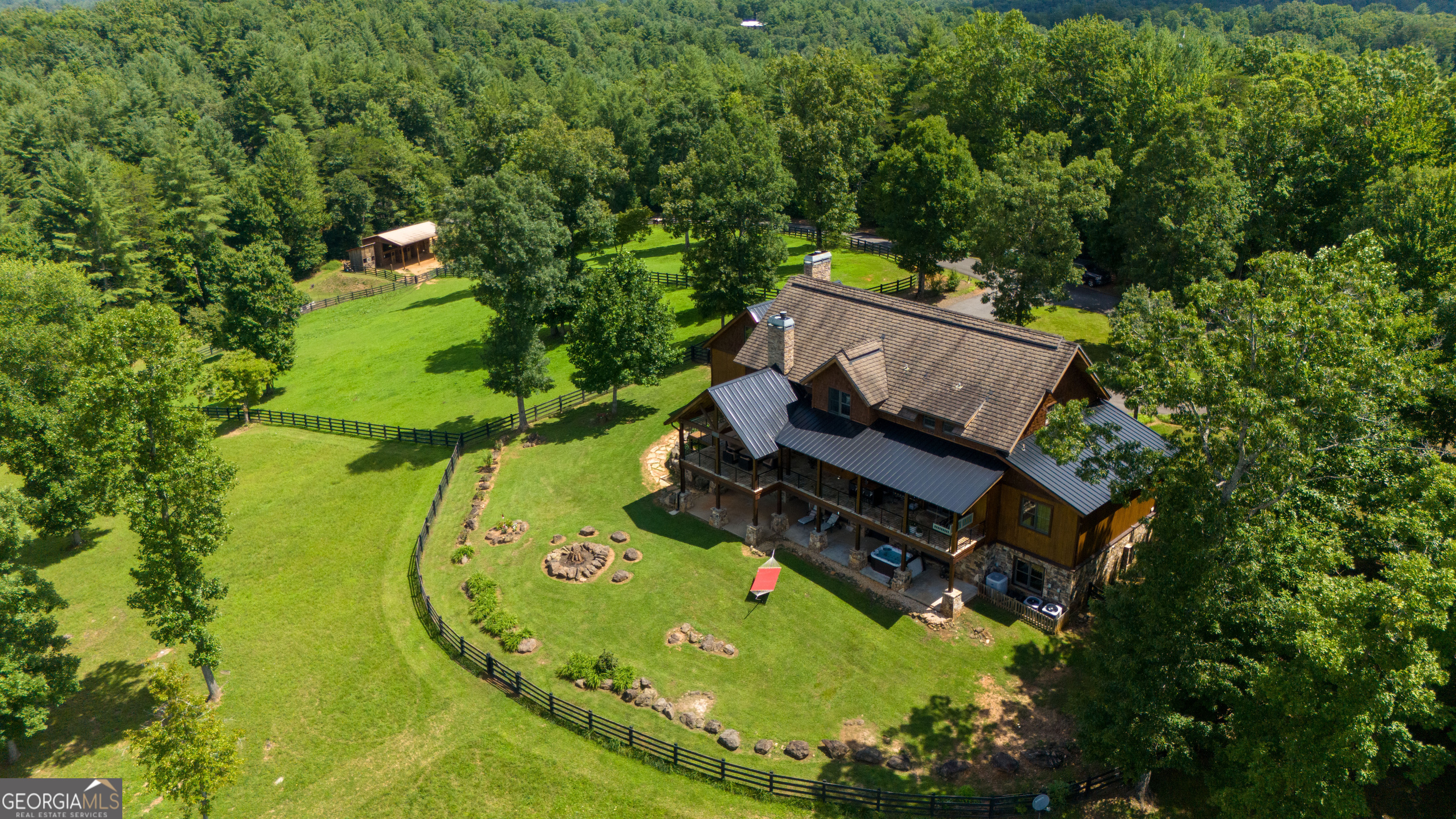 98 S Saddleback Trail Blue Ridge GA 30513