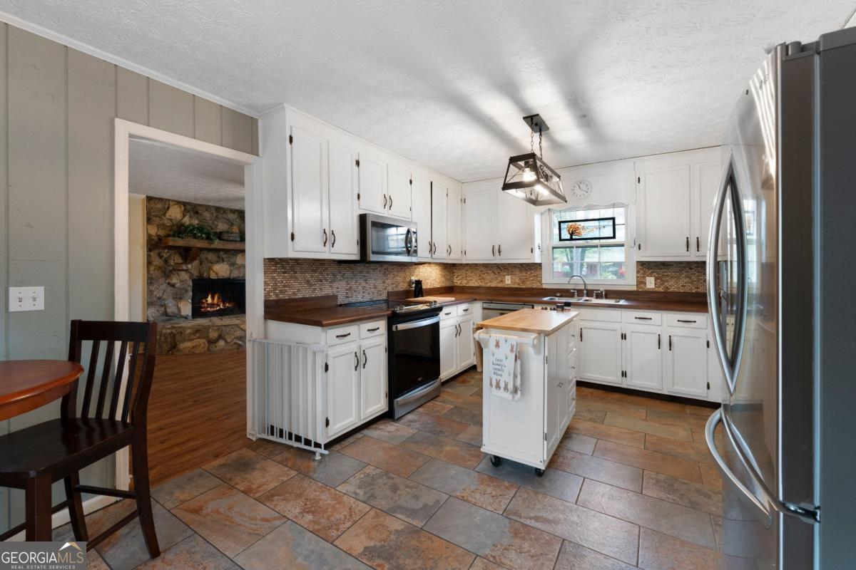140 Plymouth Drive Cartersville GA 30120