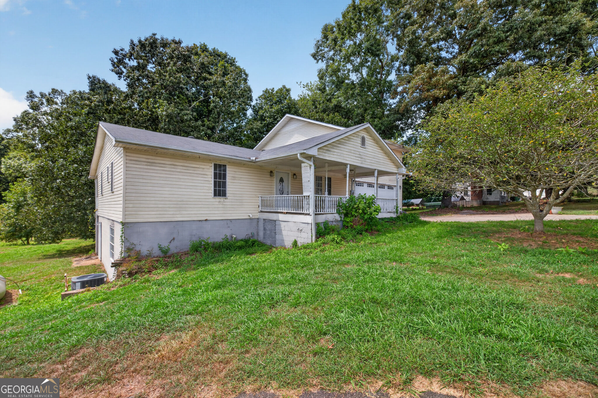 1989 Burke Road Carnesville GA 30521