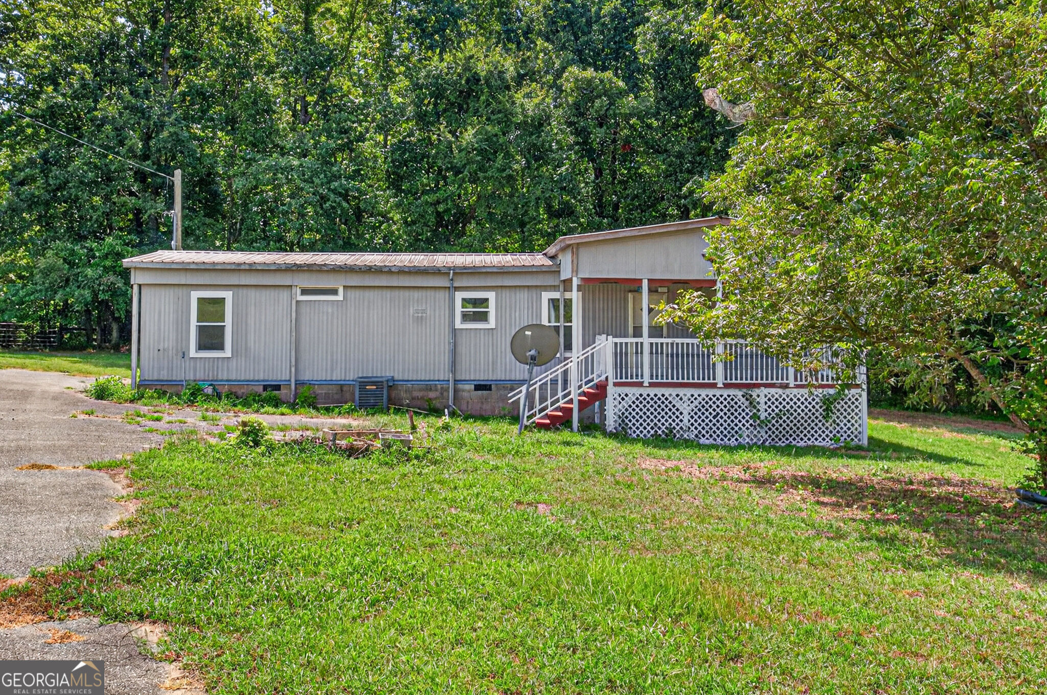 1989 Burke Road Carnesville GA 30521