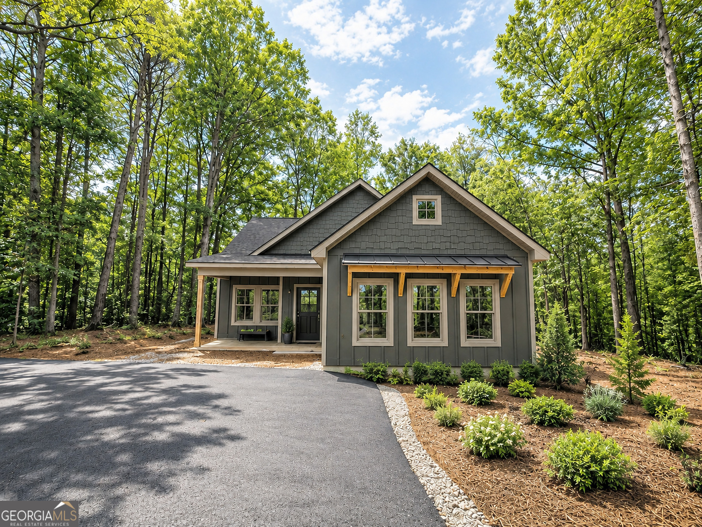 32 Tanvor Trail Cleveland GA 30528