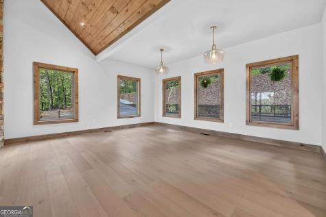 1729 Barnes Chapel Road Blue Ridge GA 30513