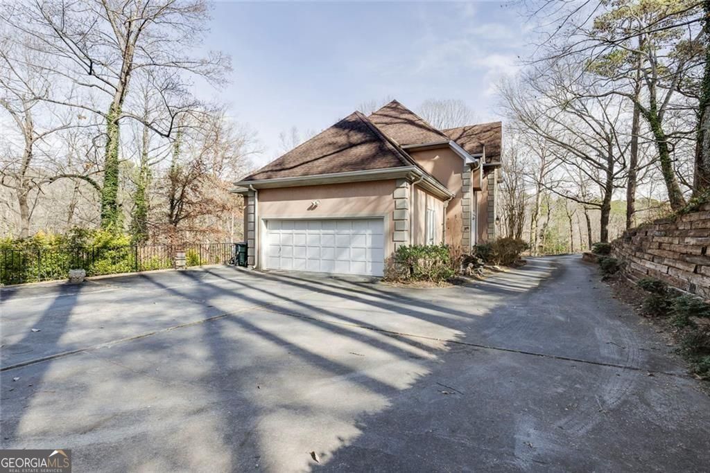 5105 Jett Forest Trail NW Atlanta GA 30327