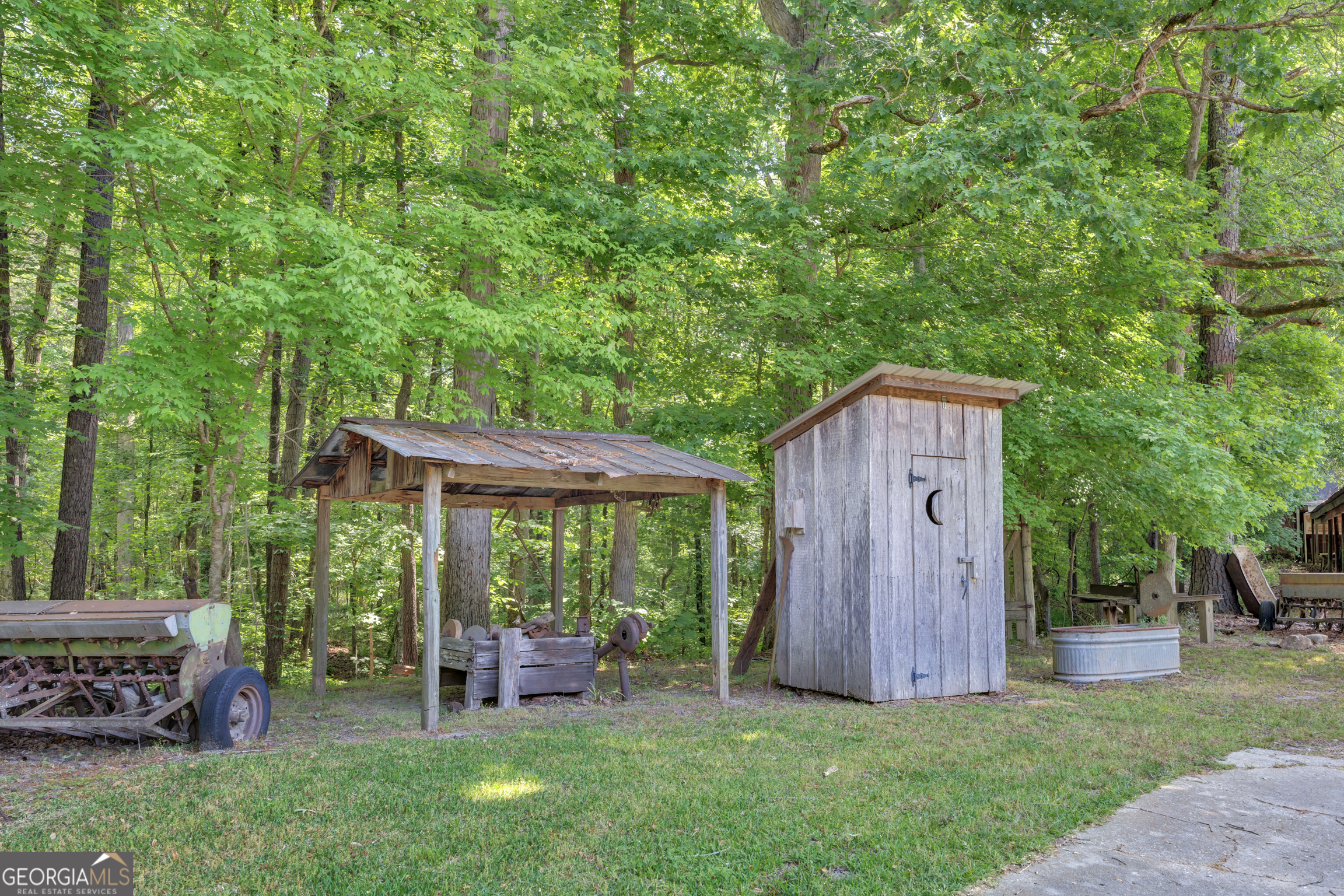 1806 Ga Highway 142 Shady Dale GA 31085