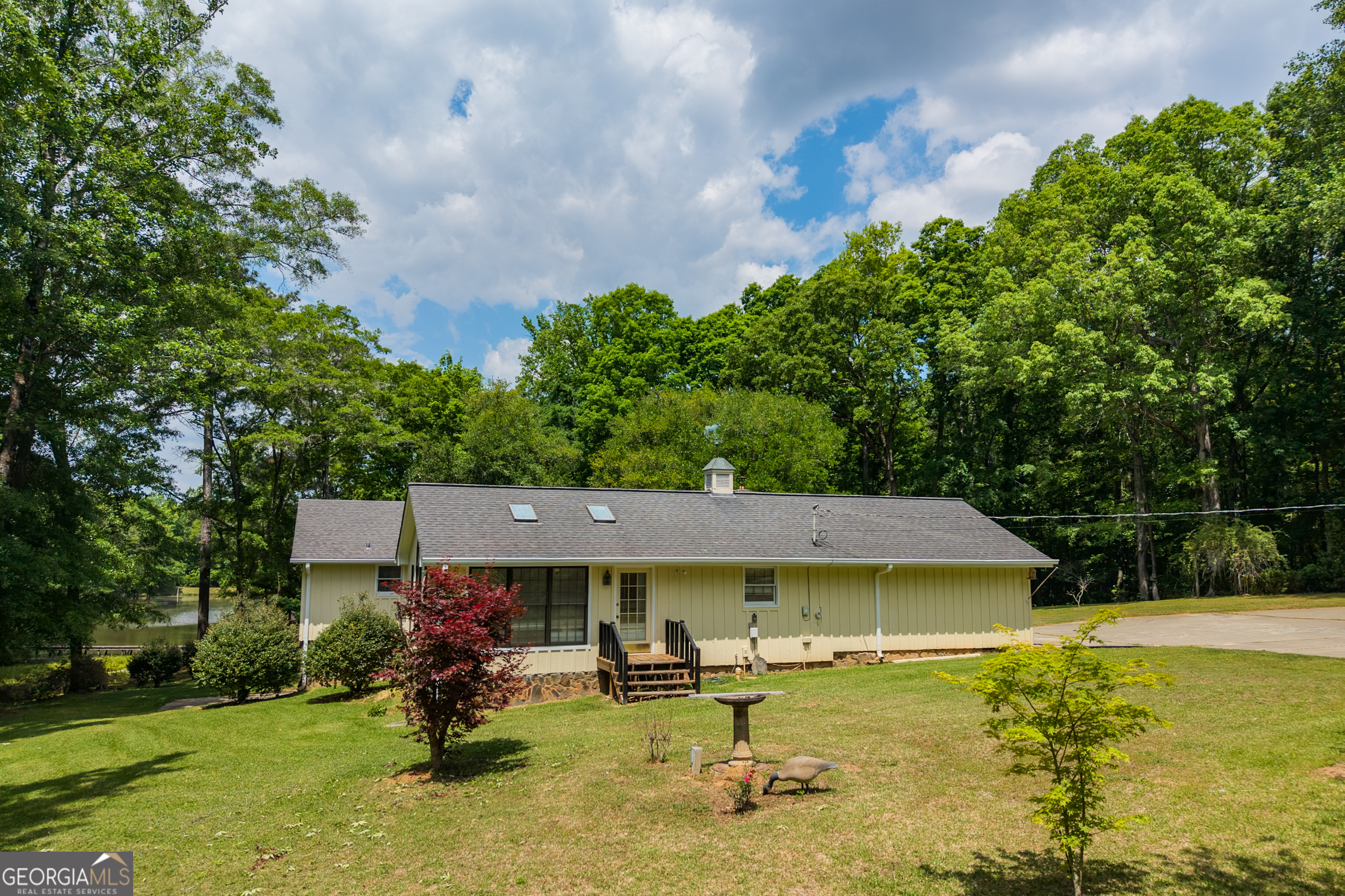 1806 Ga Highway 142 Shady Dale GA 31085