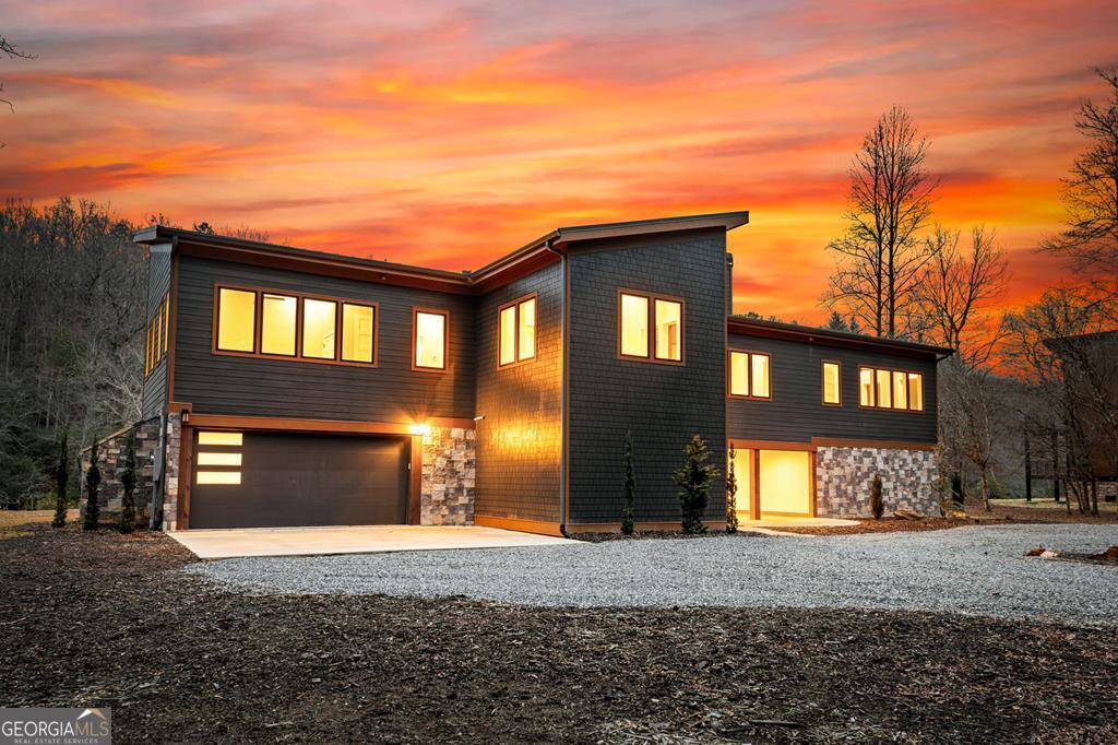 494 Riverbend Manor Blue Ridge GA 30513