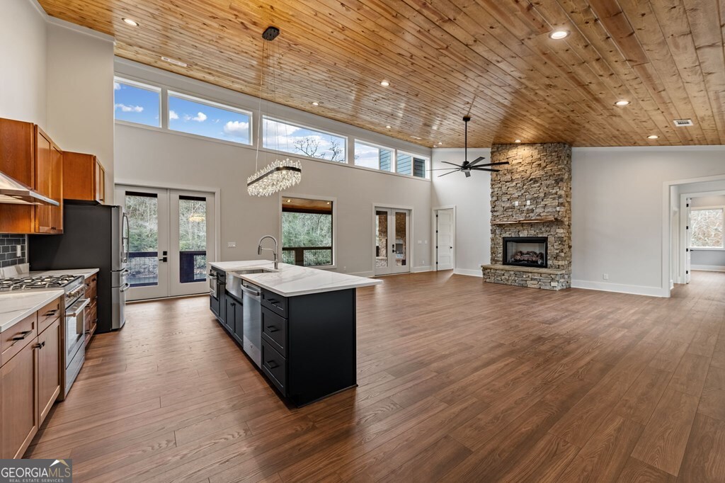 494 Riverbend Manor Blue Ridge GA 30513