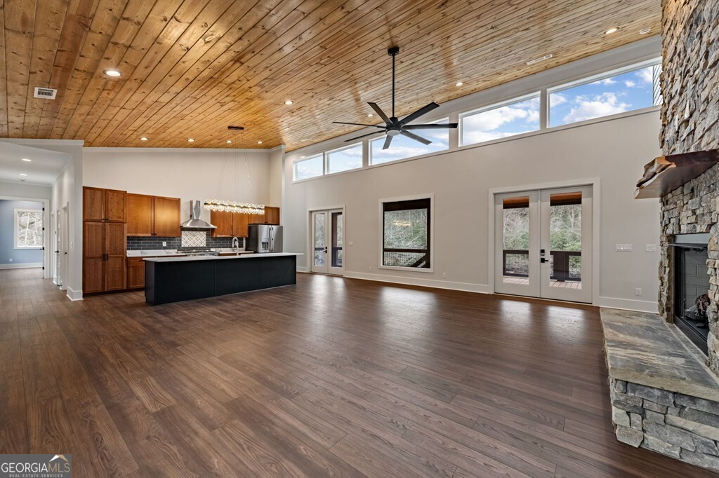 494 Riverbend Manor Blue Ridge GA 30513