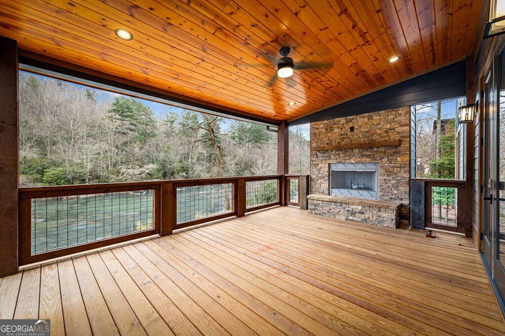 494 Riverbend Manor Blue Ridge GA 30513