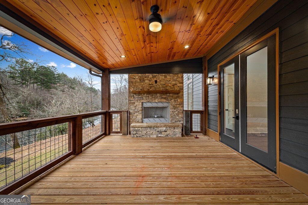494 Riverbend Manor Blue Ridge GA 30513