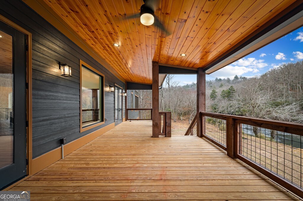 494 Riverbend Manor Blue Ridge GA 30513