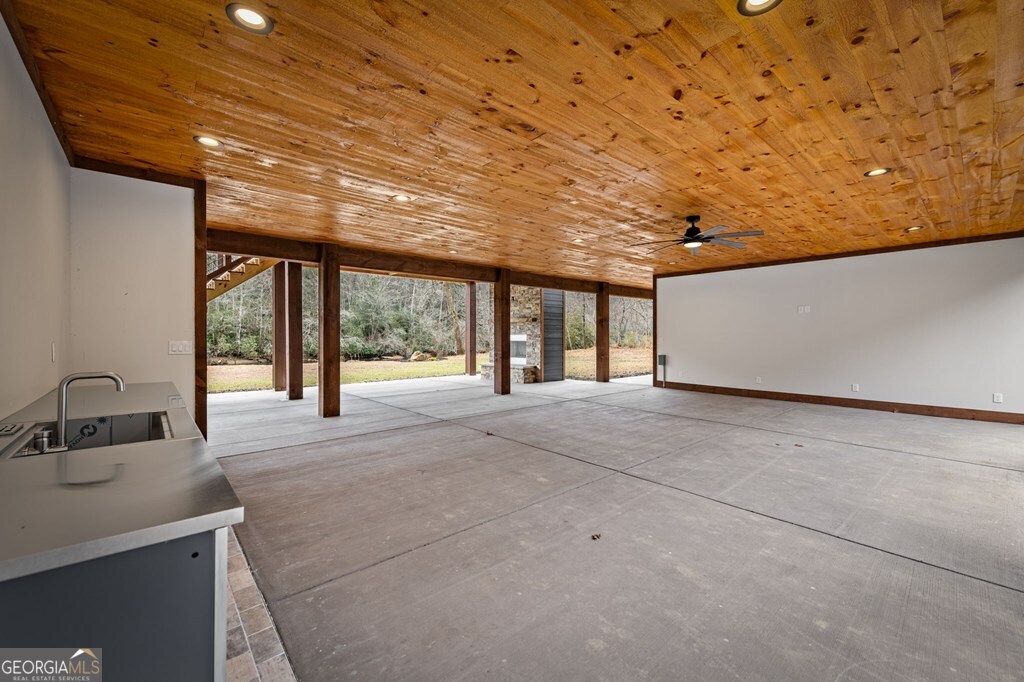 494 Riverbend Manor Blue Ridge GA 30513