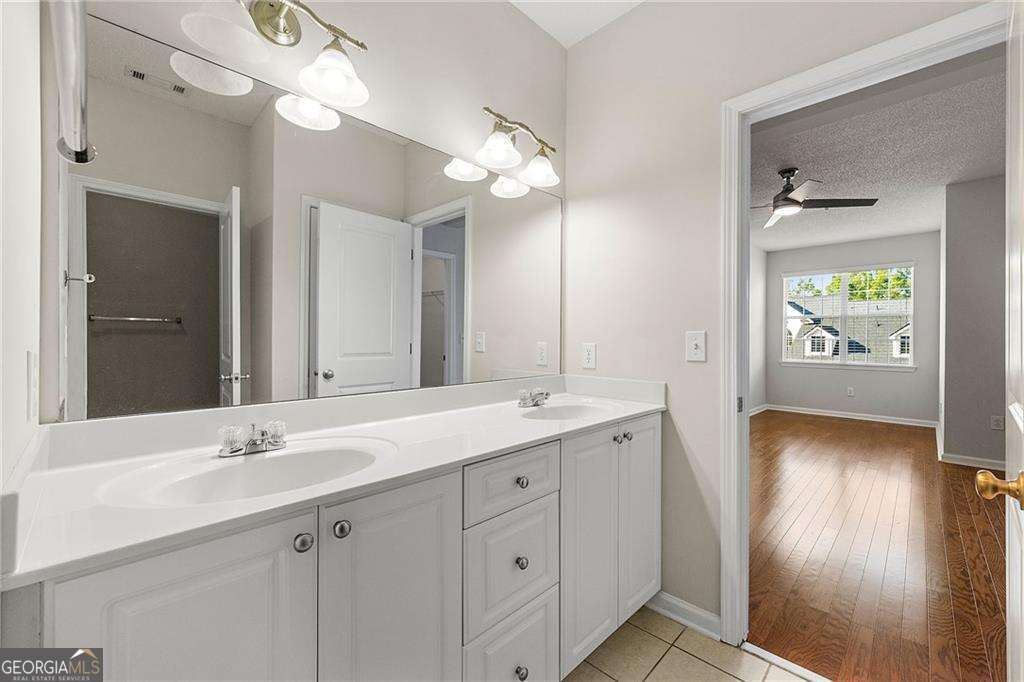 2015 Barrett Lakes Boulevard NW Kennesaw GA 30144