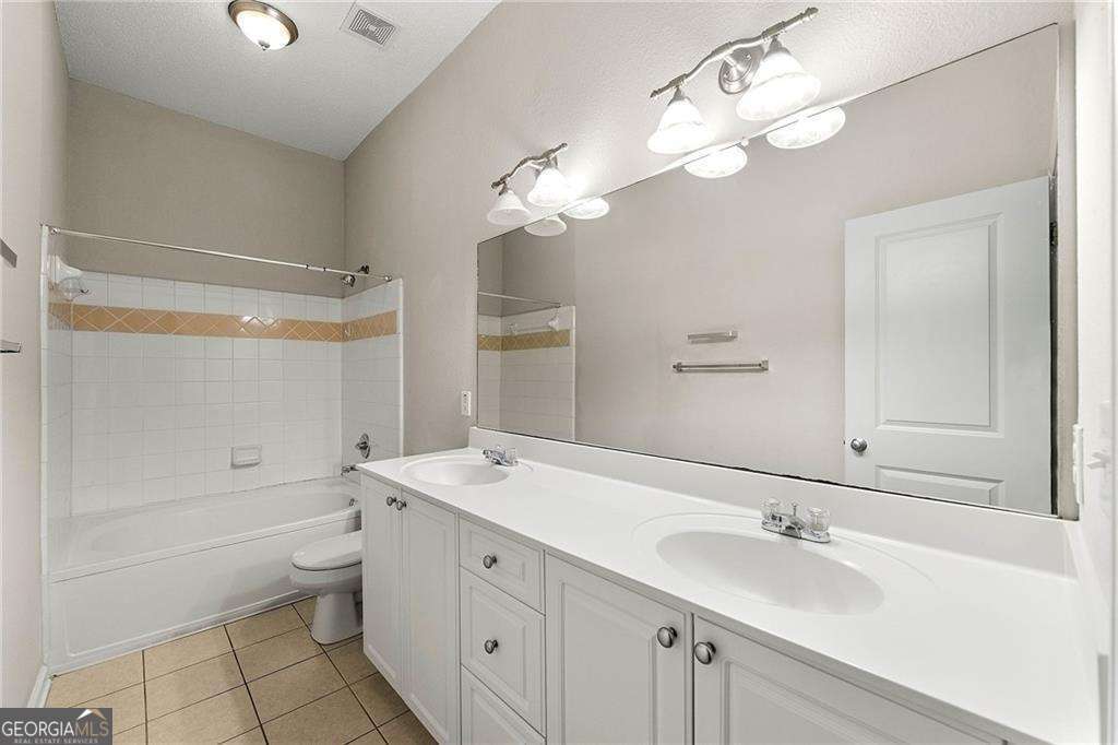 2015 Barrett Lakes Boulevard NW Kennesaw GA 30144