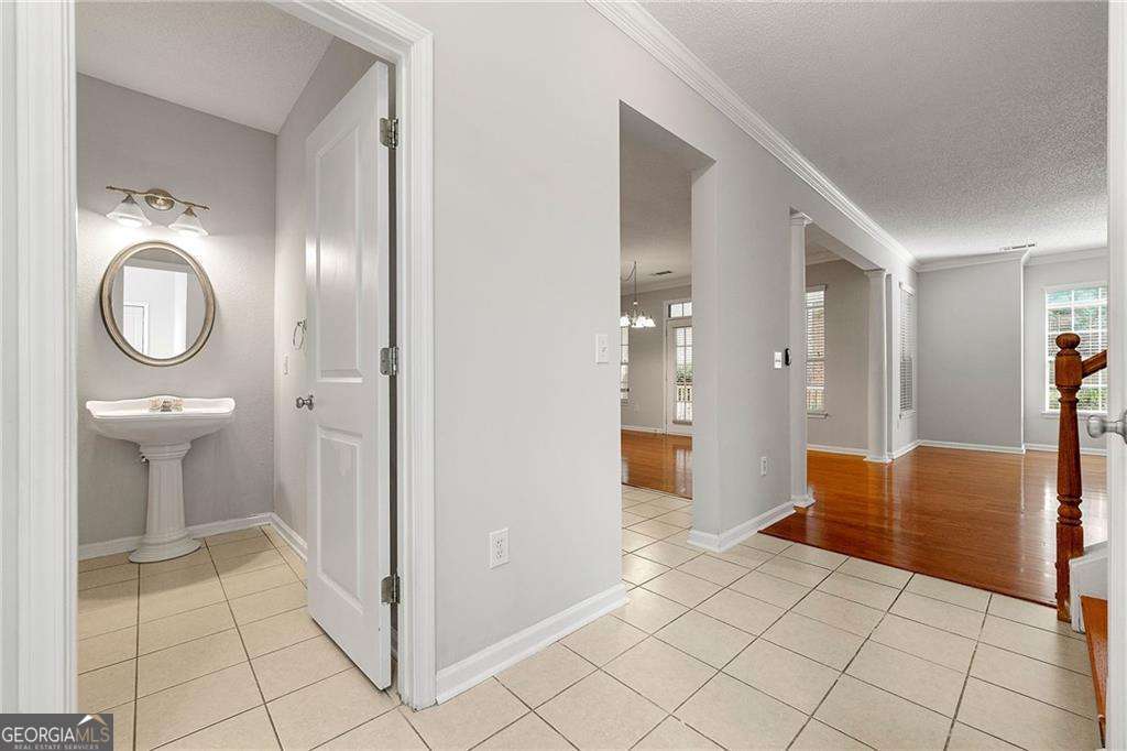 2015 Barrett Lakes Boulevard NW Kennesaw GA 30144
