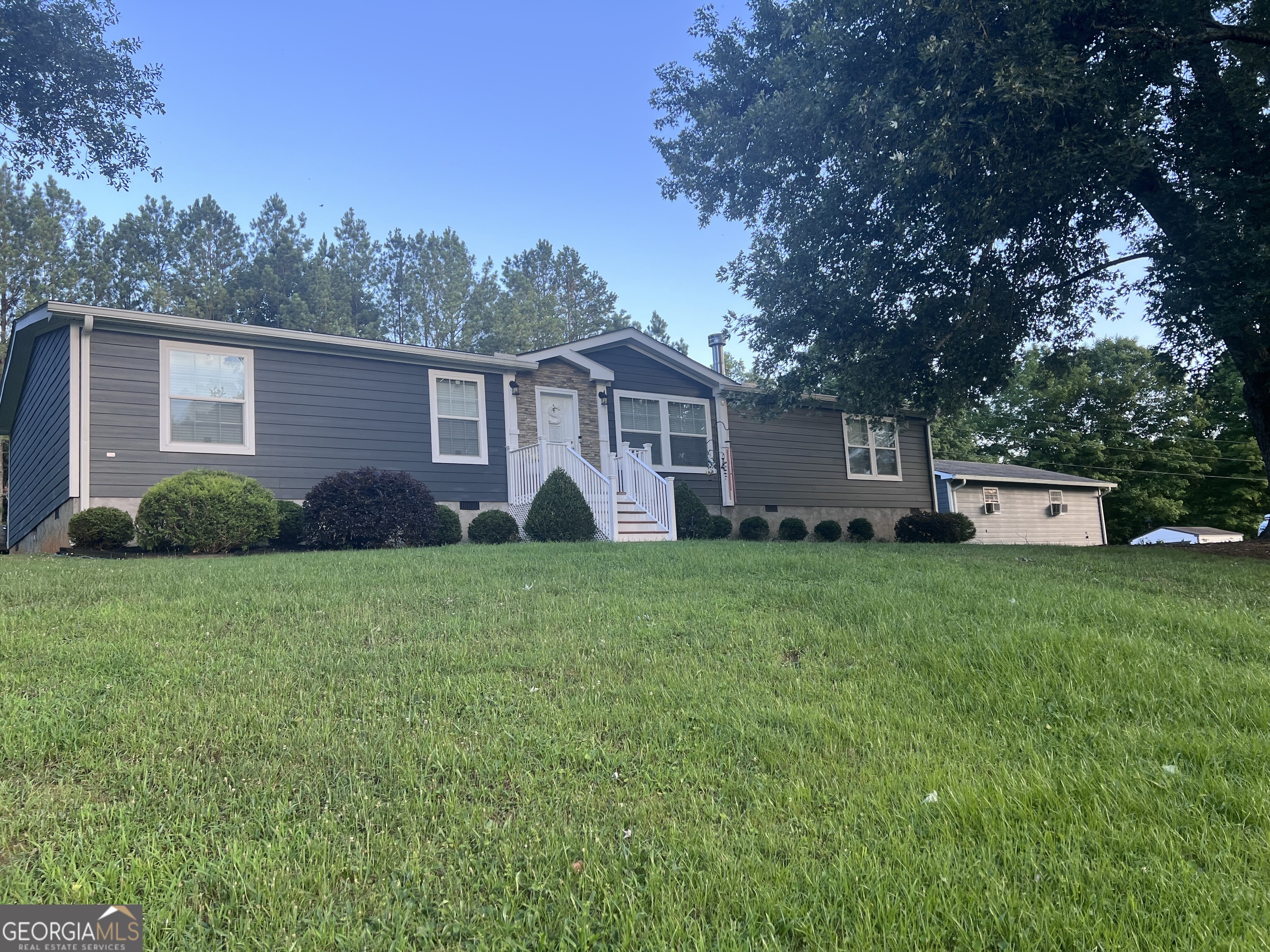 4450 Cleveland Highway Cohutta GA 30710
