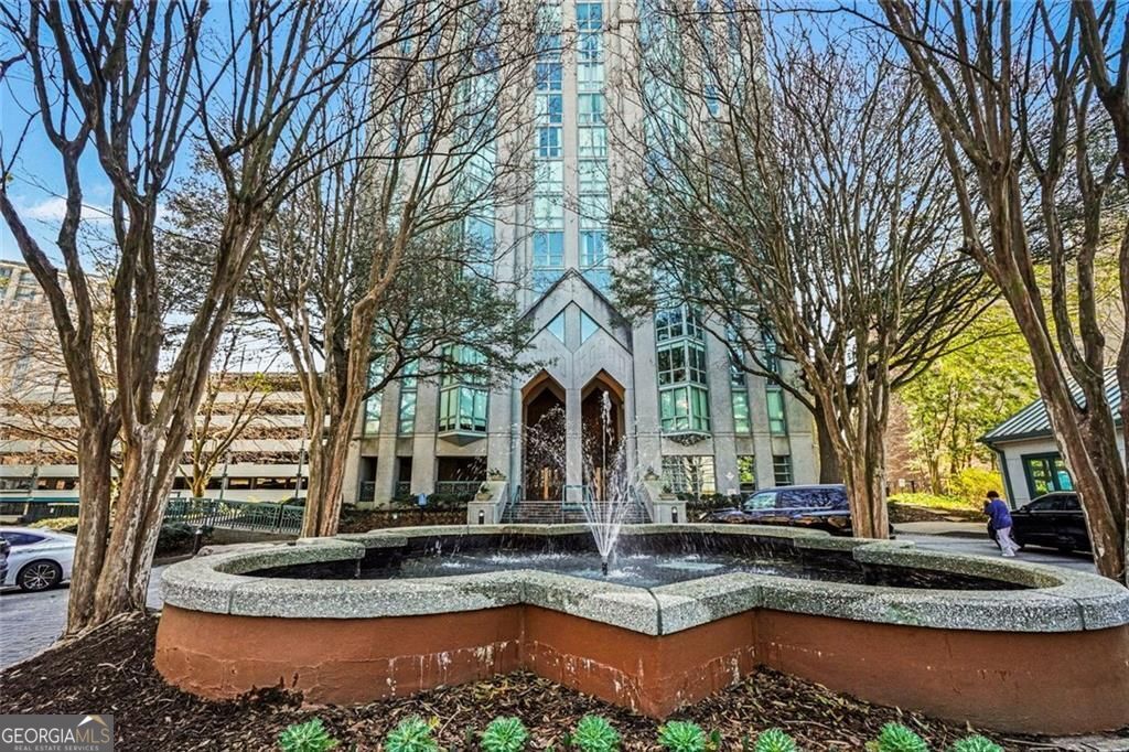 2870 Pharr Court NW Atlanta GA 30305