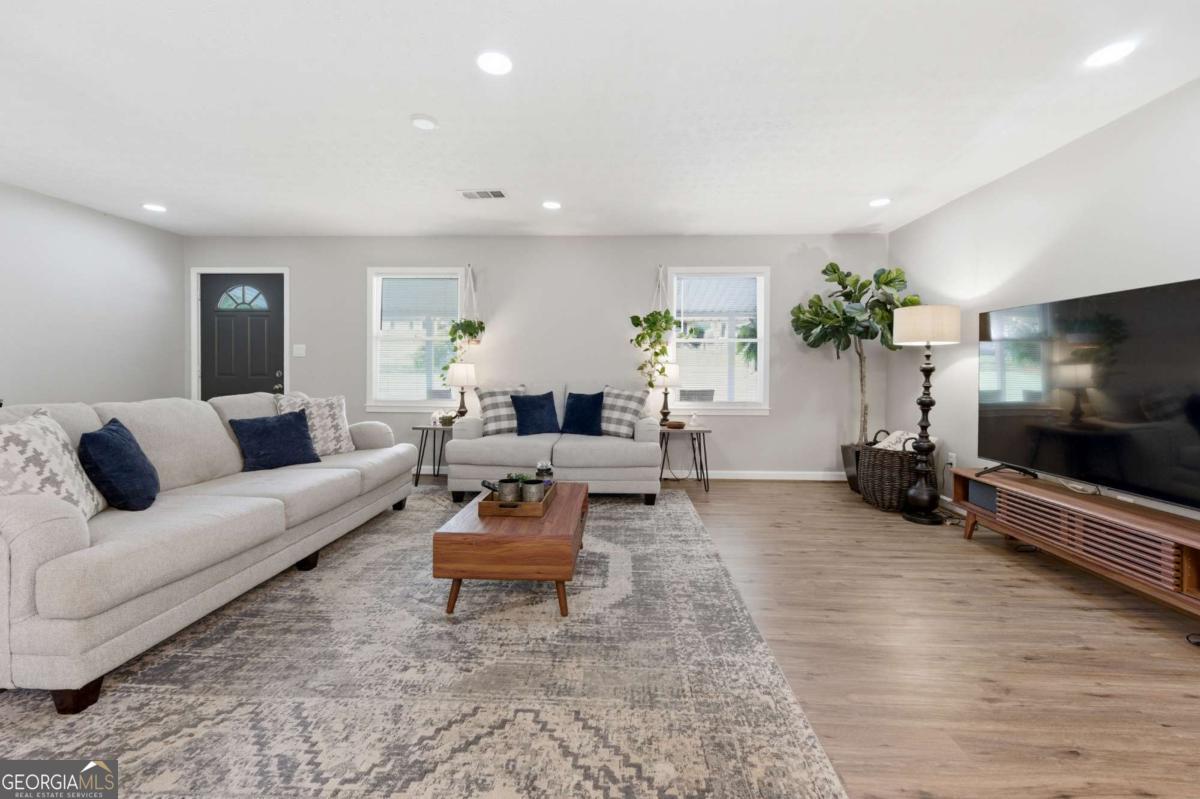 53 Mona Place Dallas GA 30132