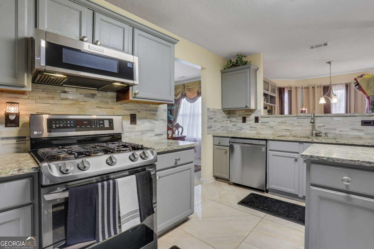 5870 Sunflower Court Ellenwood GA 30294