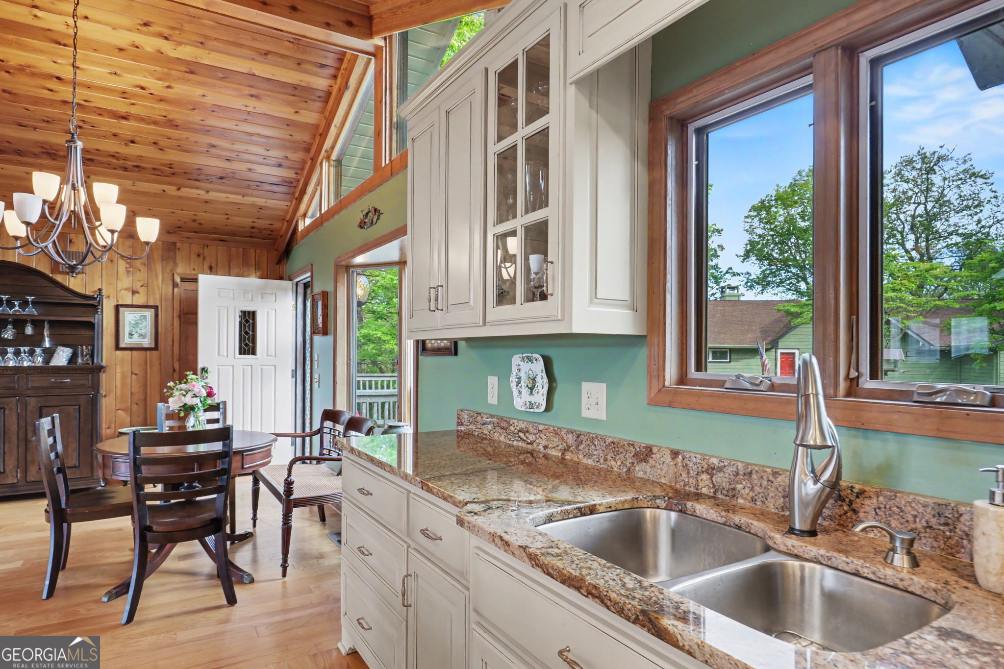 89 Mcclure Lane Dillard GA 30537