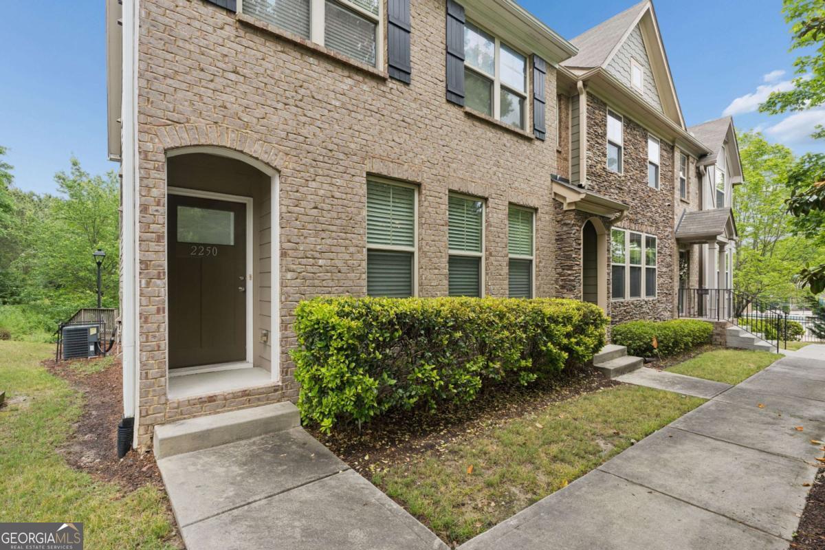 2250 Whiteoak Drive SE Smyrna GA 30080