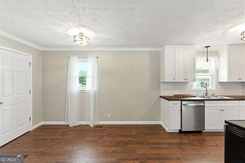32 Tomahawk Drive SW Cartersville GA 30120