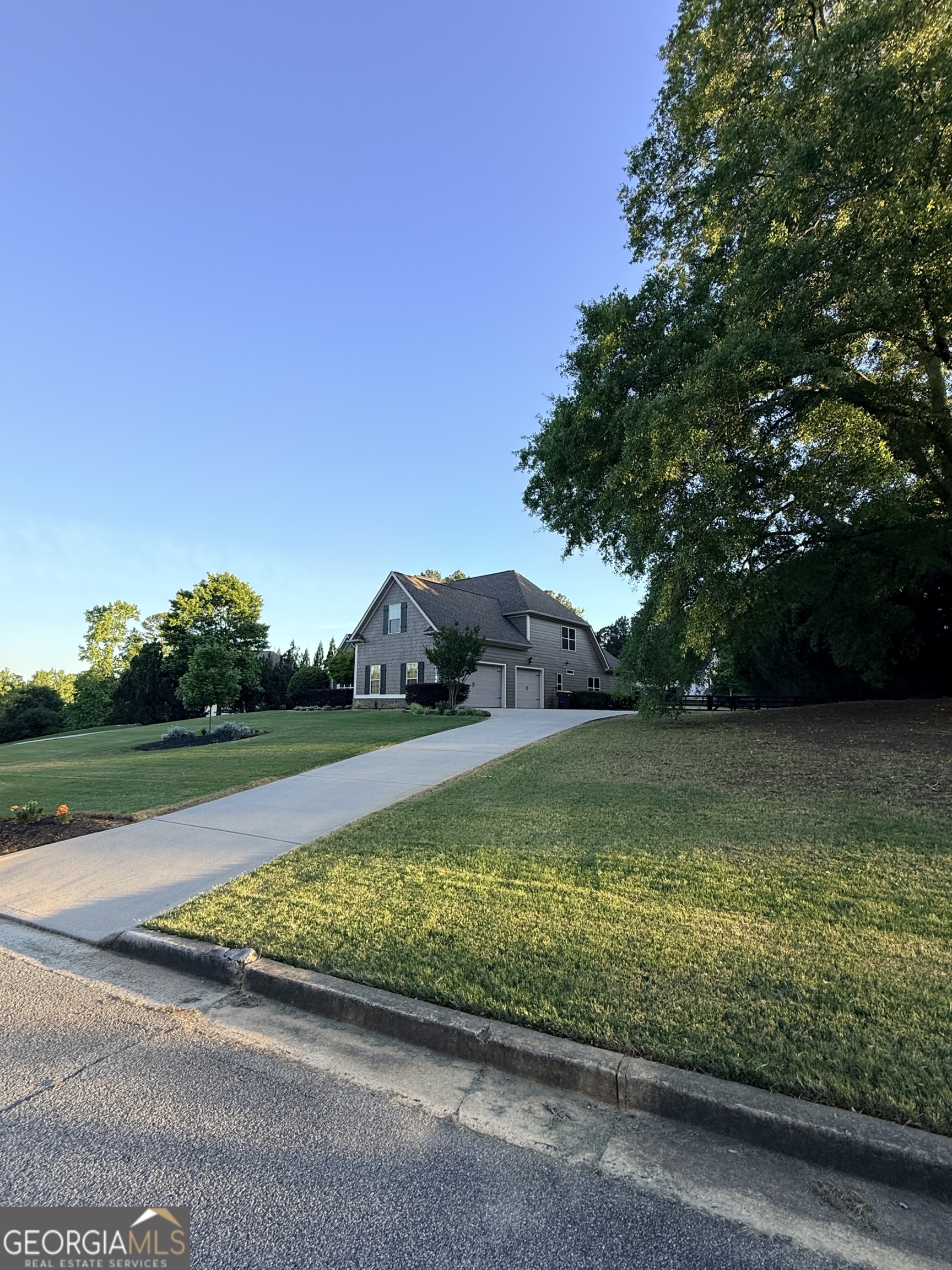 127 Sandisfield Drive Sharpsburg GA 30277
