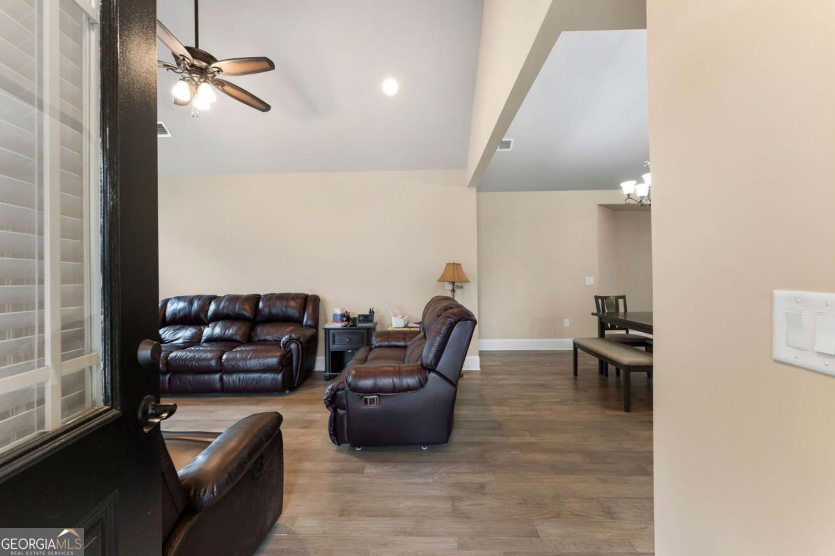 6 William Drive NE White GA 30184
