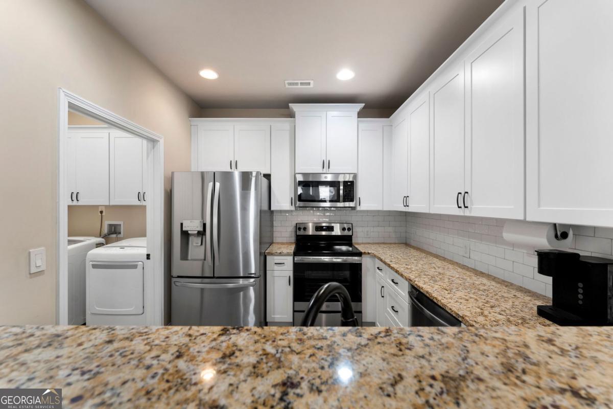 6 William Drive NE White GA 30184