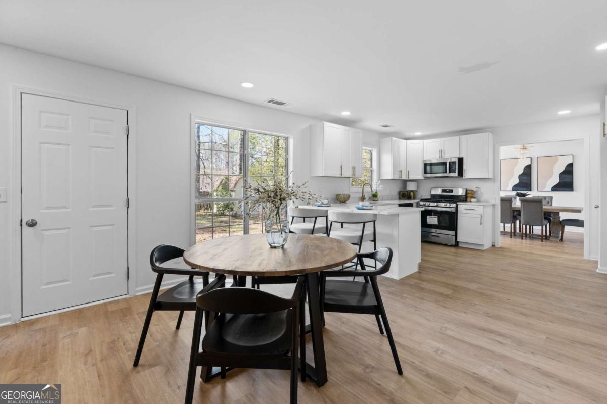 3347 Hobbit Glen Powder Springs GA 30127