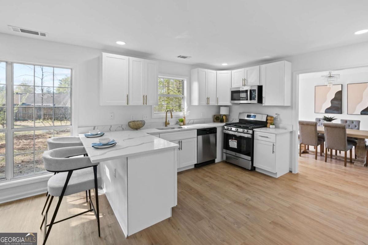 3347 Hobbit Glen Powder Springs GA 30127