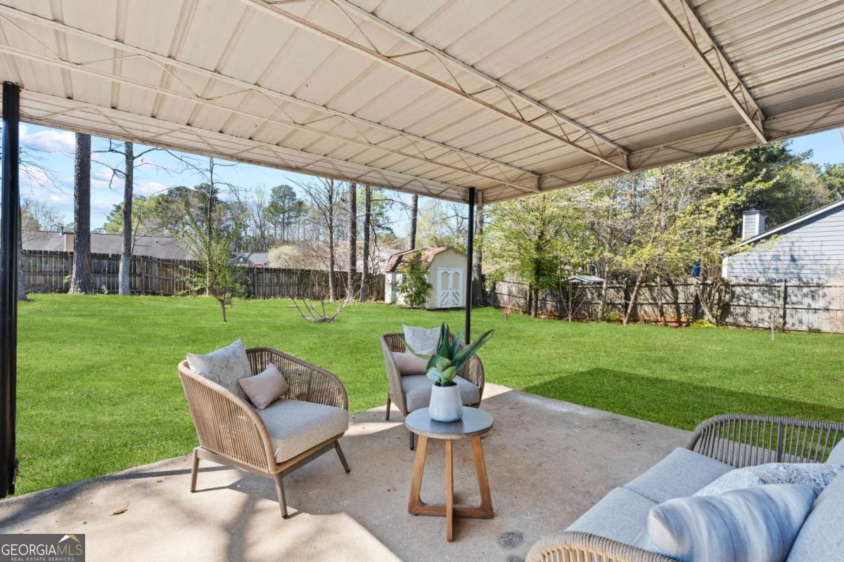 3347 Hobbit Glen Powder Springs GA 30127