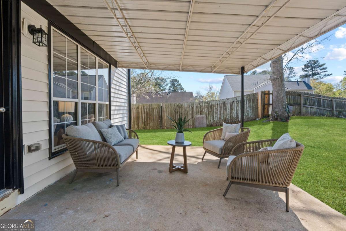 3347 Hobbit Glen Powder Springs GA 30127