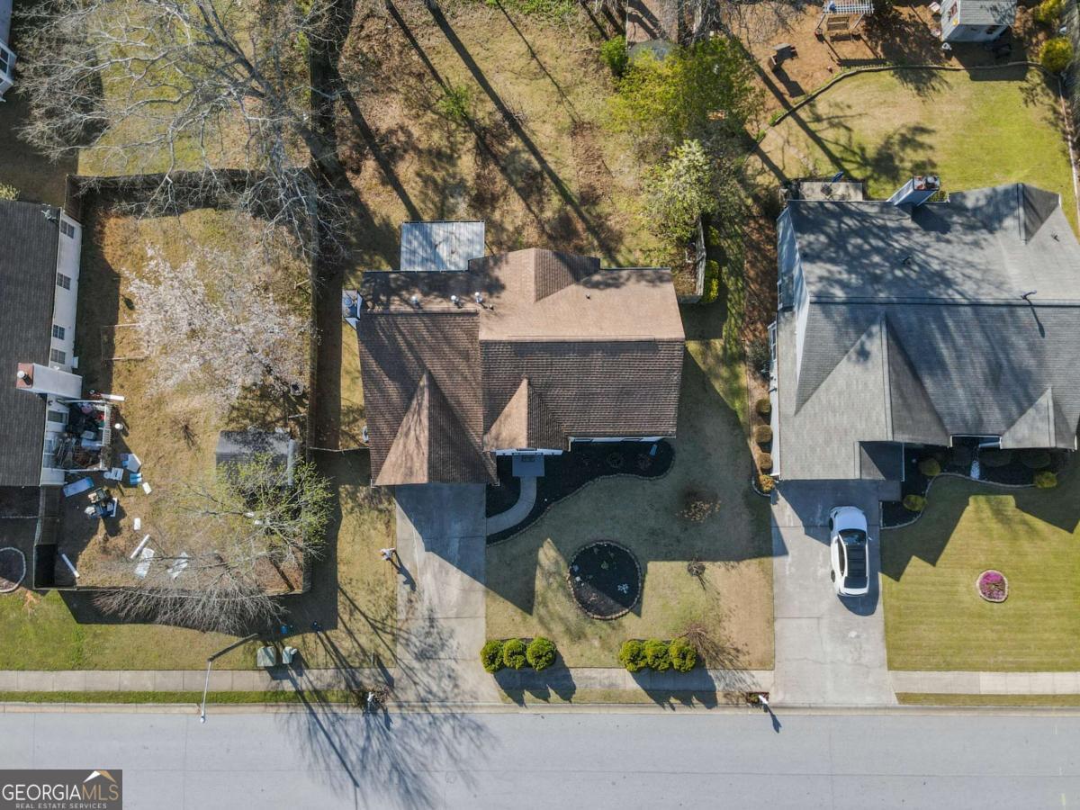 3347 Hobbit Glen Powder Springs GA 30127