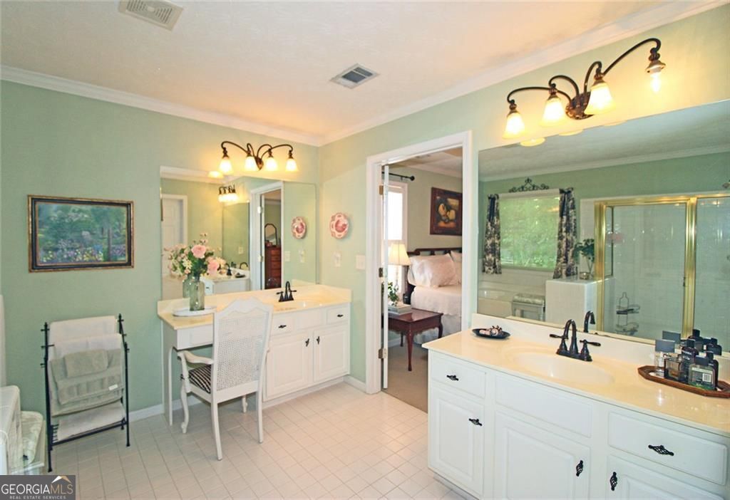 930 Livery Circle Lawrenceville GA 30046