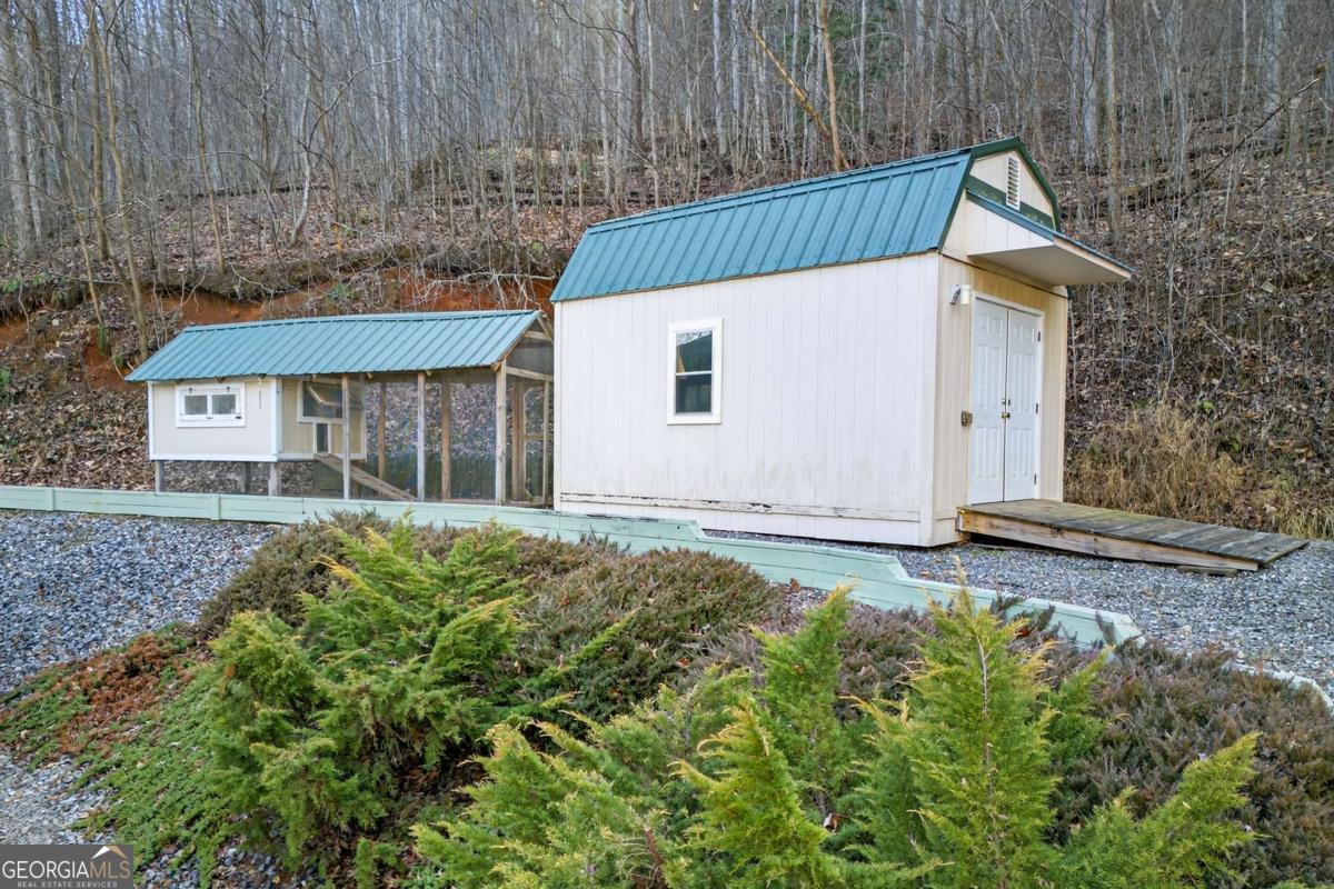 317 Collins Creek Road Hiawassee GA 30546