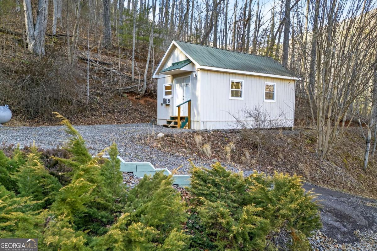 317 Collins Creek Road Hiawassee GA 30546