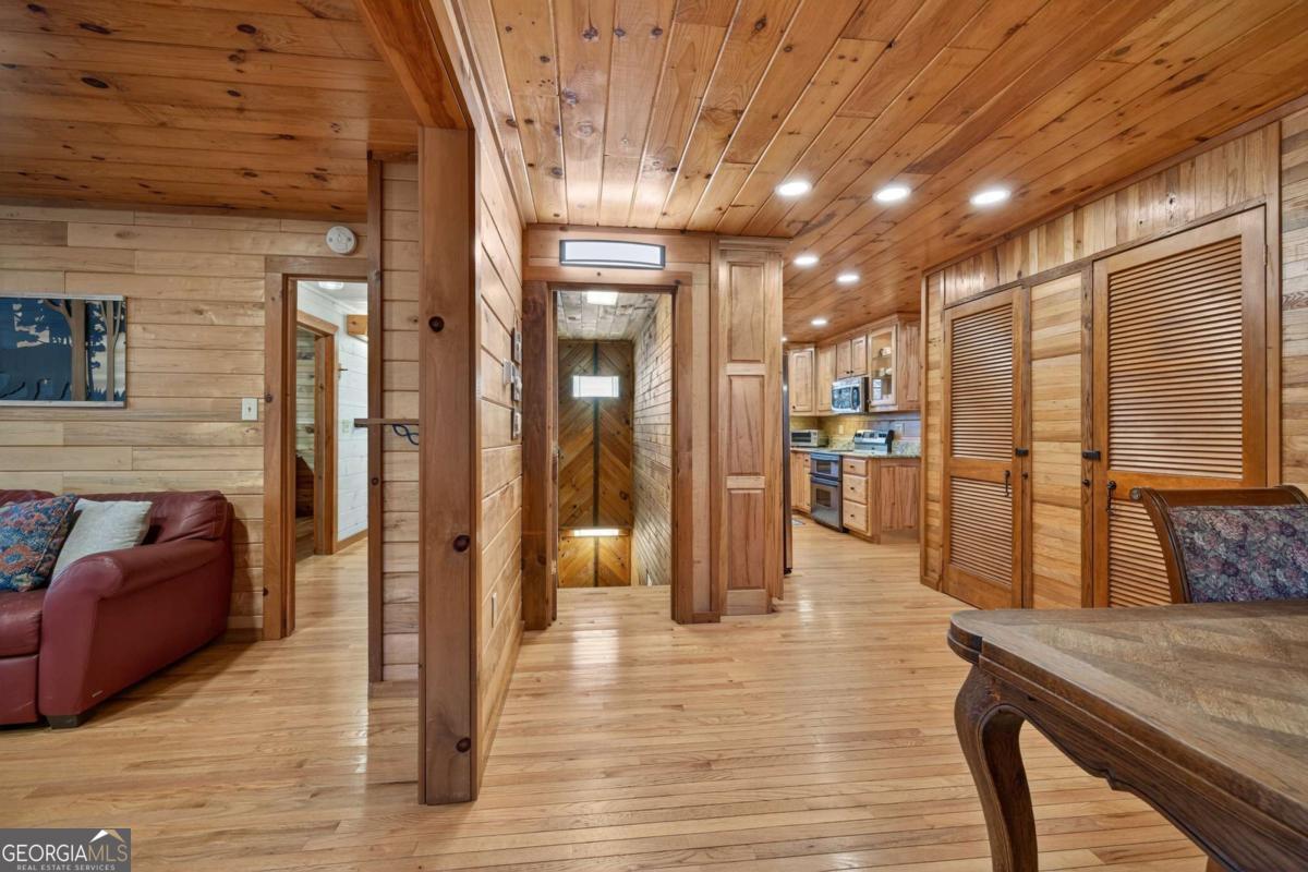 317 Collins Creek Road Hiawassee GA 30546