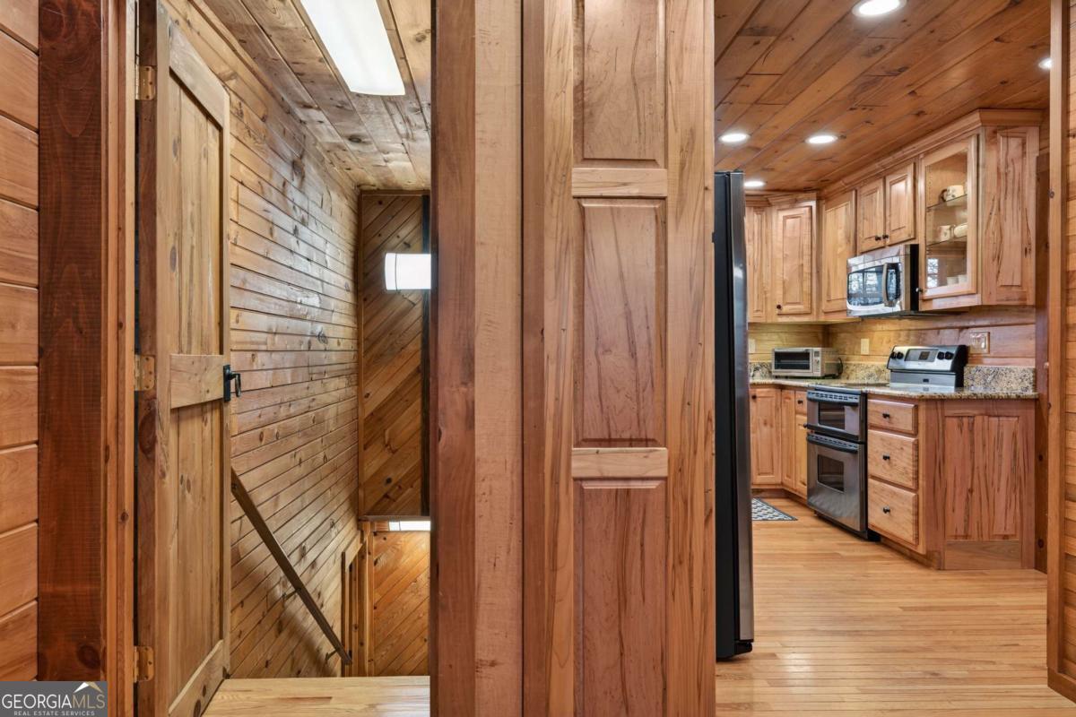 317 Collins Creek Road Hiawassee GA 30546