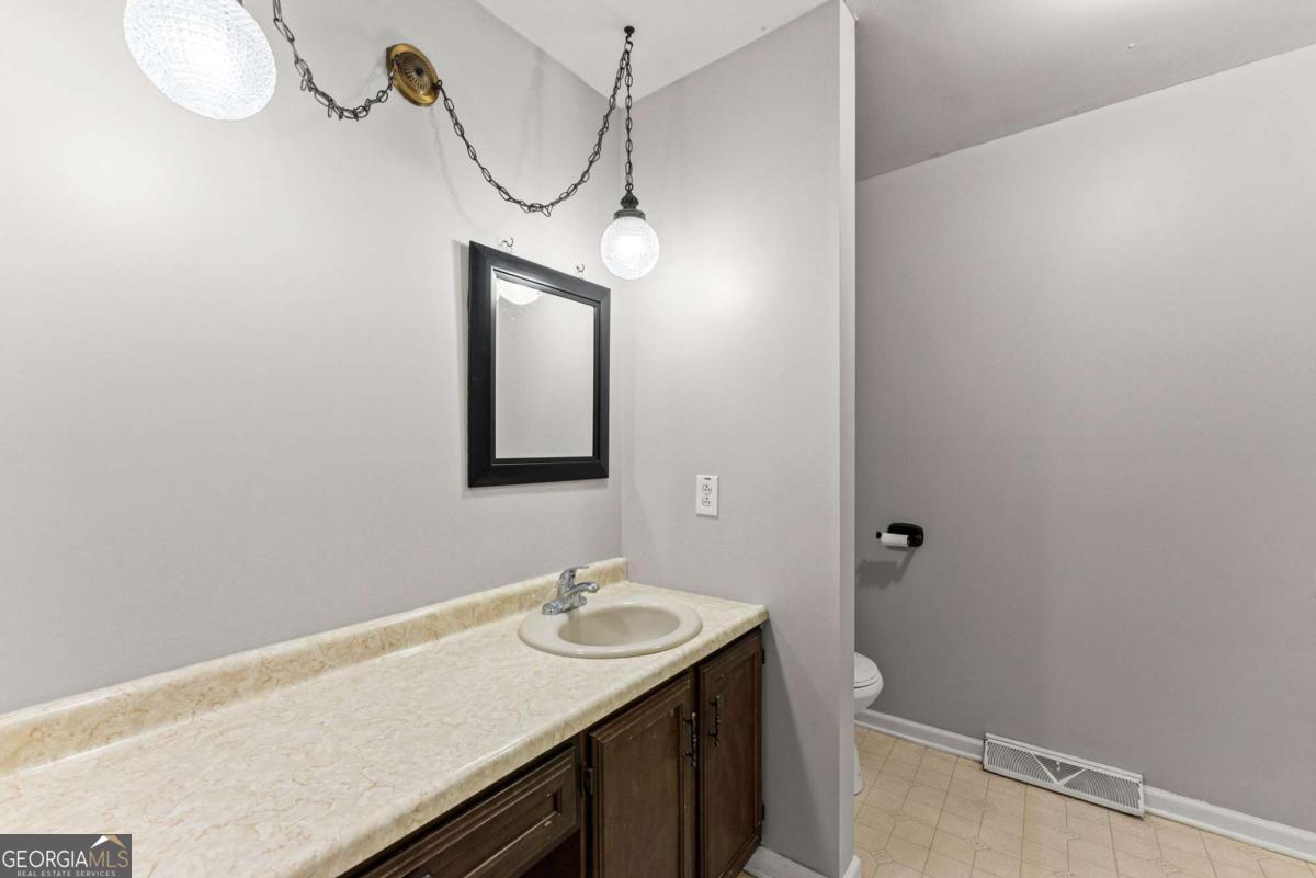 588 Estatohe Circle Toccoa GA 30577