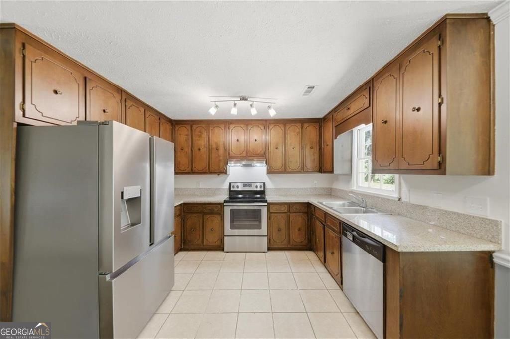 3147 Oak Leaf Court Marietta GA 30064