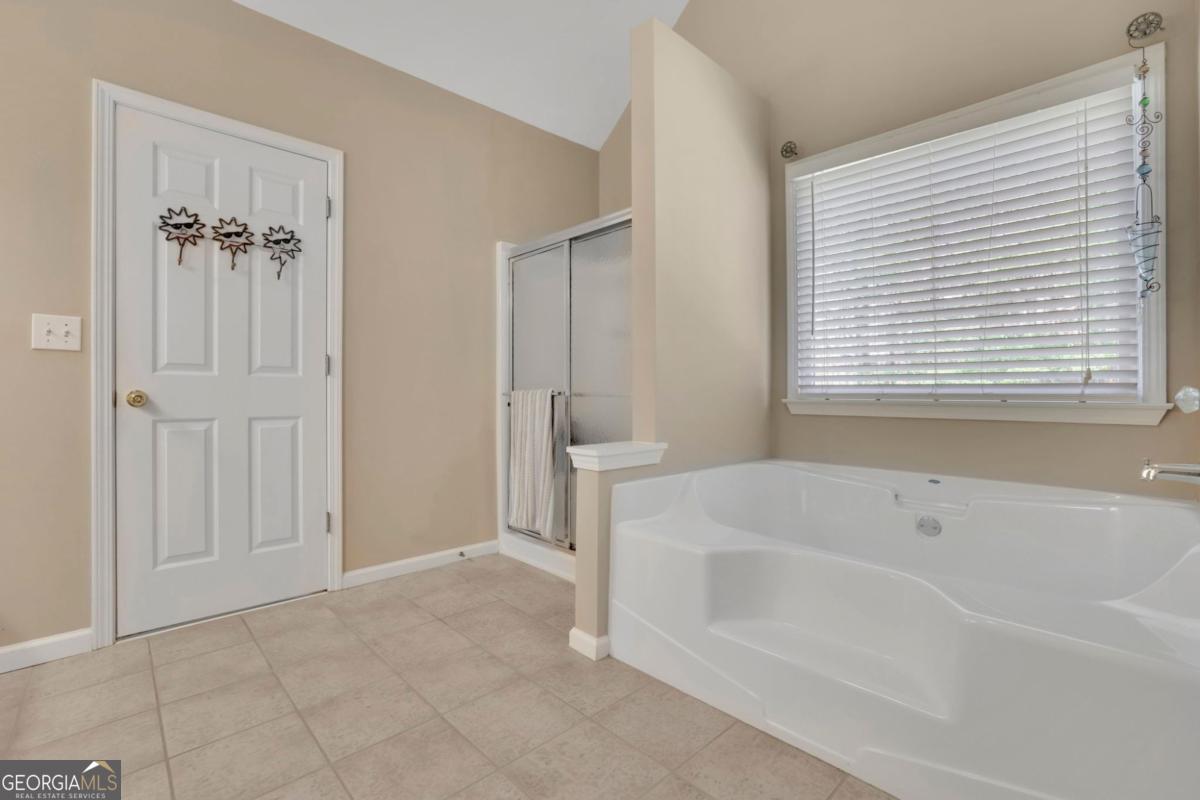 5406 Hunting Pine Drive Powder Springs GA 30127