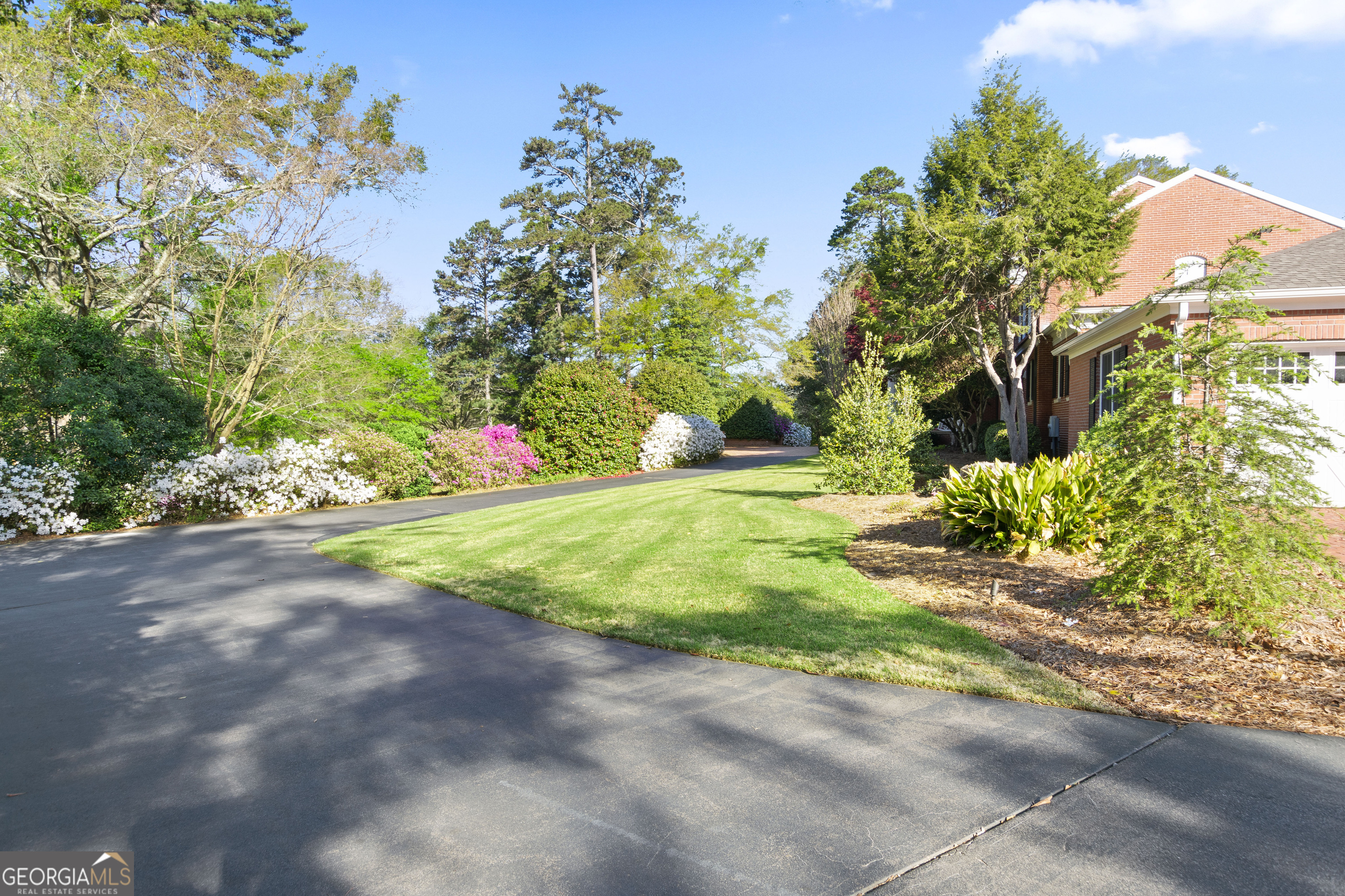 22 Sanford Drive Newnan GA 30263