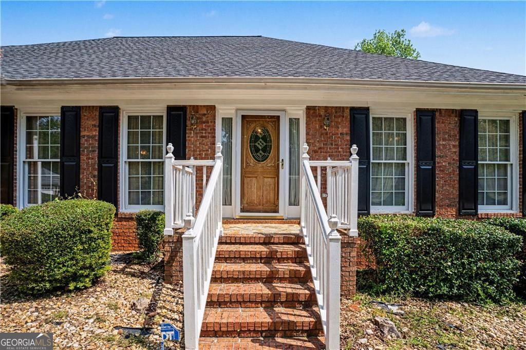 1329 Saxony Drive SE Conyers GA 30013