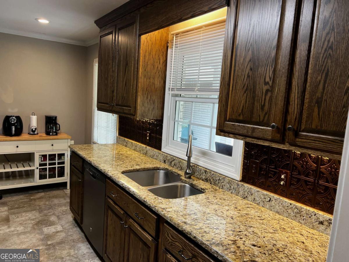 95 Fairlawn Drive Carrollton GA 30117